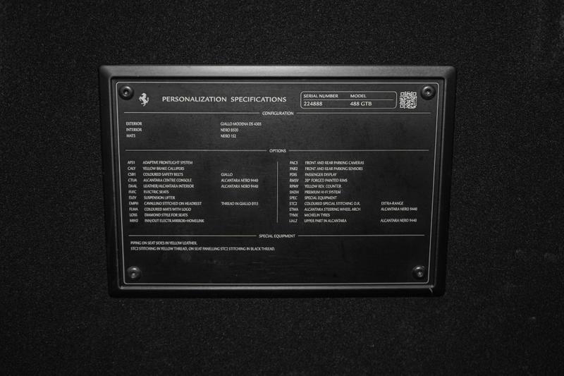 2017 Ferrari 488 GTB photo 3