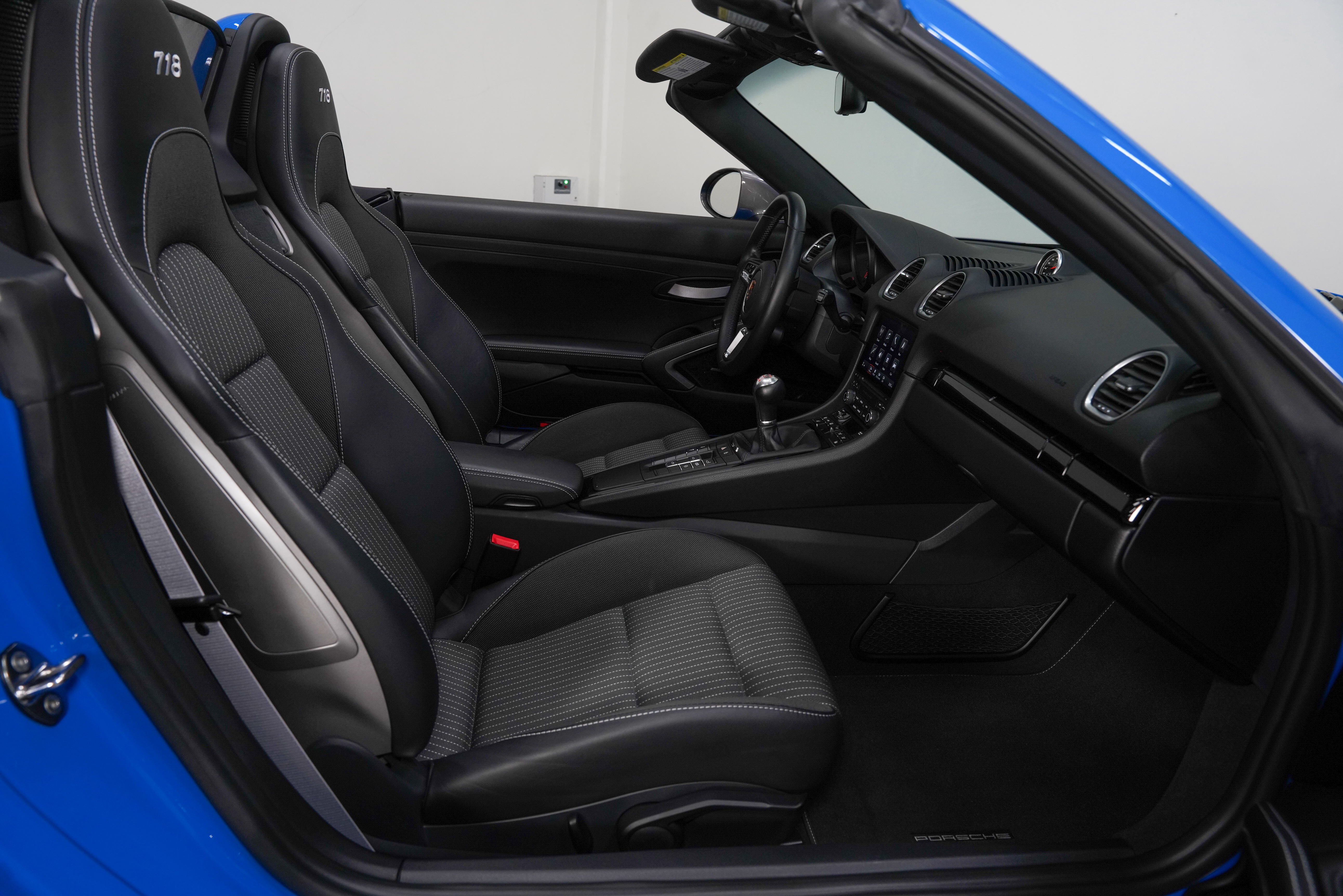 2022 Porsche 718 T - Photo 26