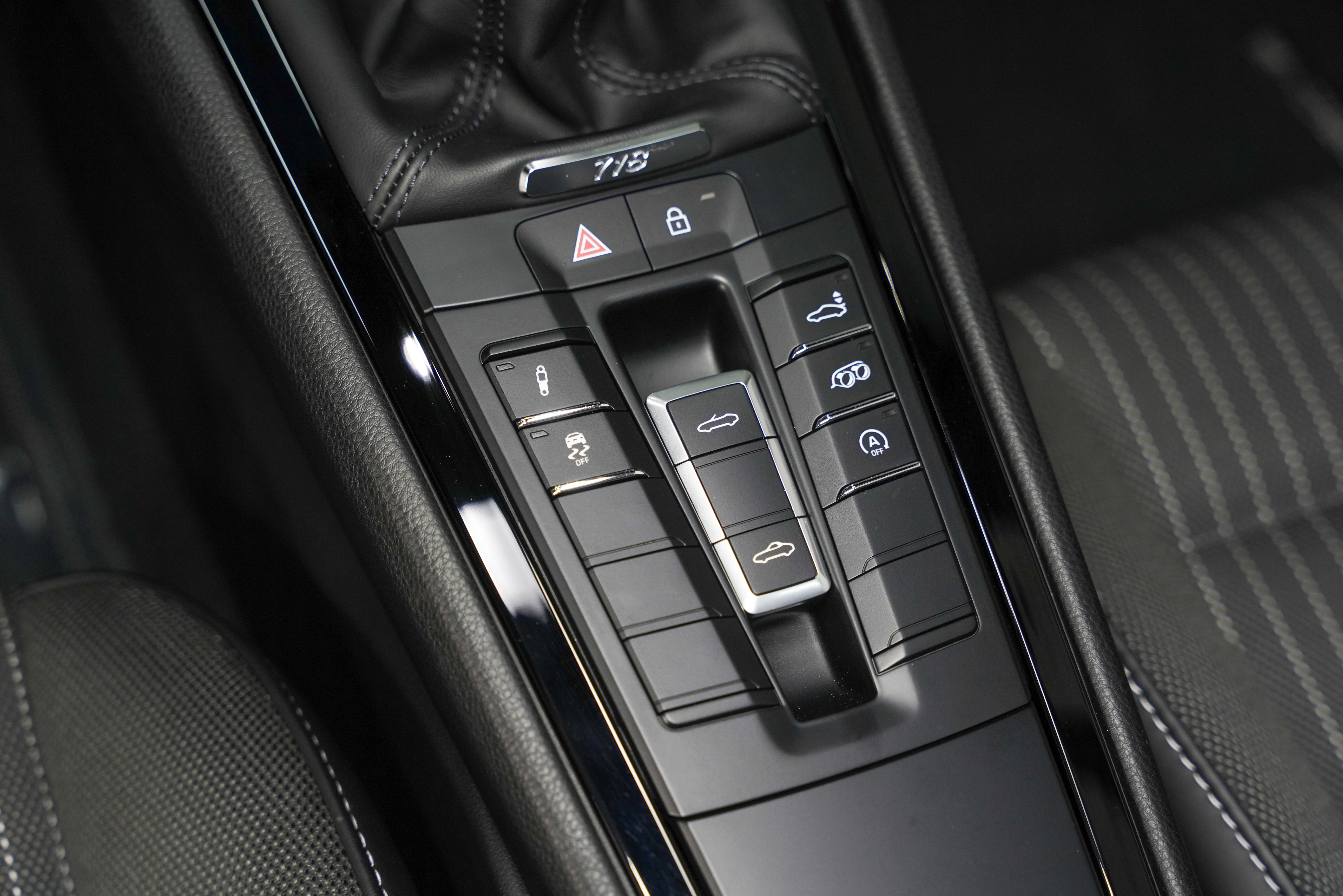 2022 Porsche 718 T - Photo 40