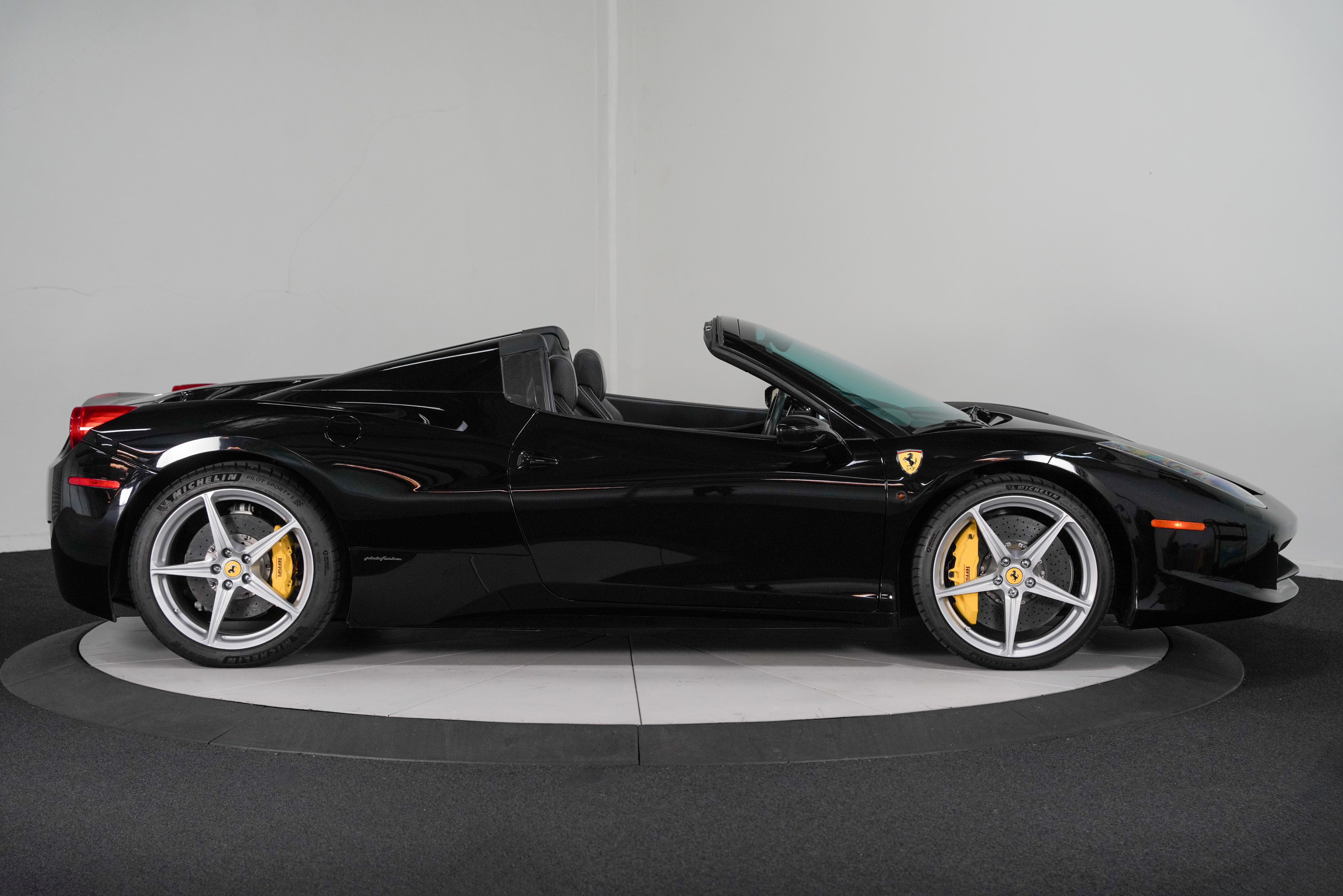 2013 Ferrari 458 Spider Base - Photo 8