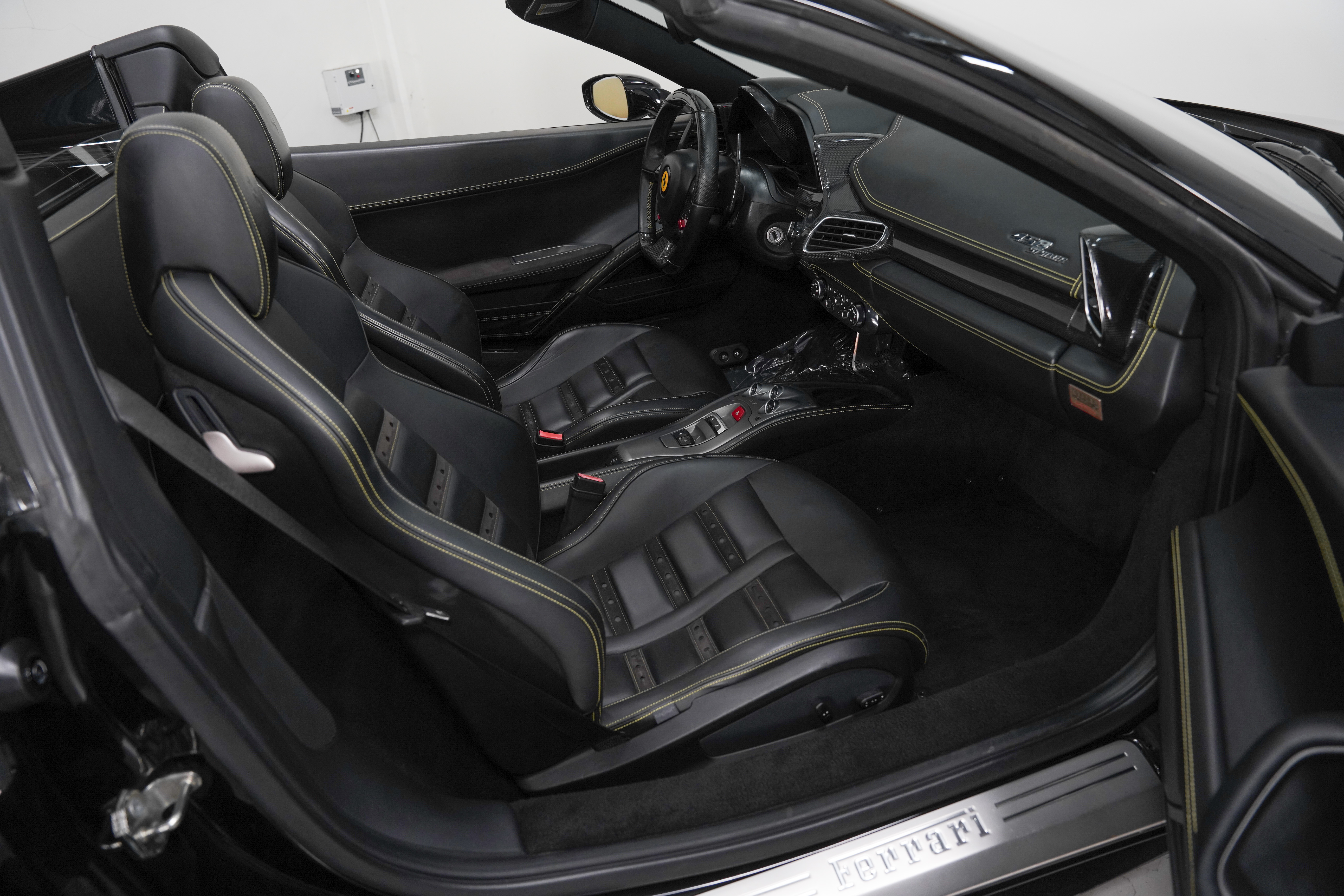 2013 Ferrari 458 Spider Base - Photo 2