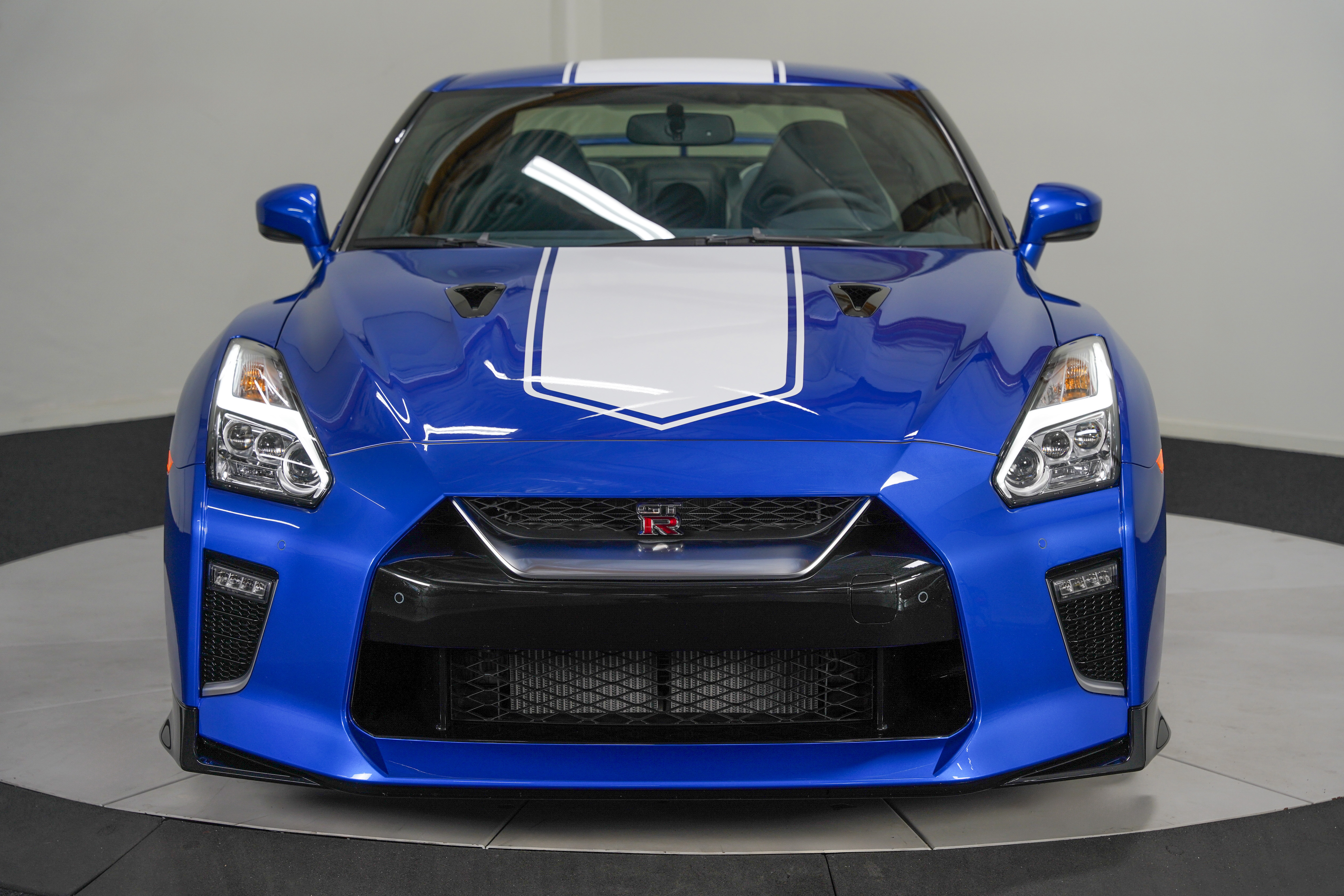 2020 Nissan GT-R Premium - Photo 8