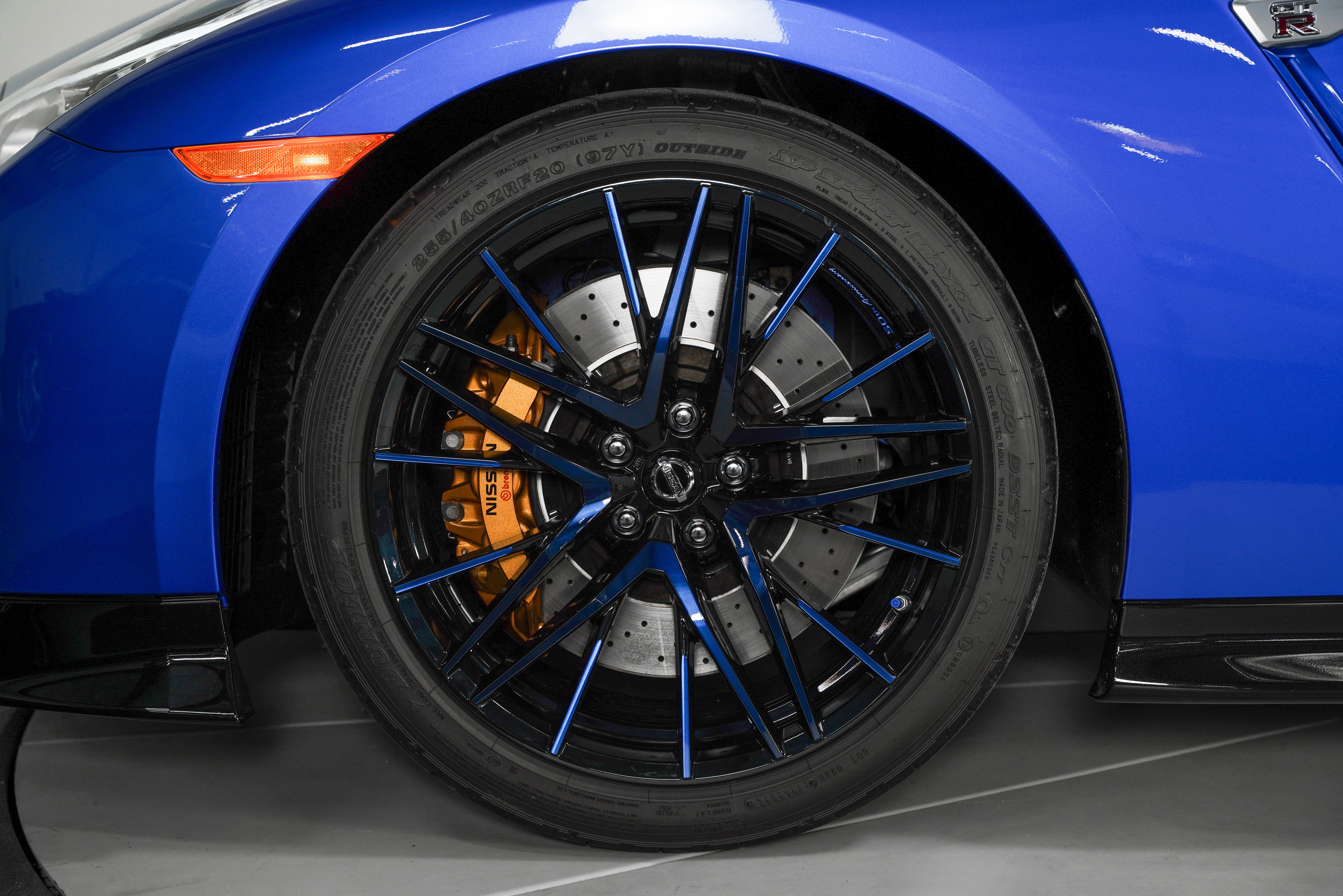 2020 Nissan GT-R Premium - Photo 16