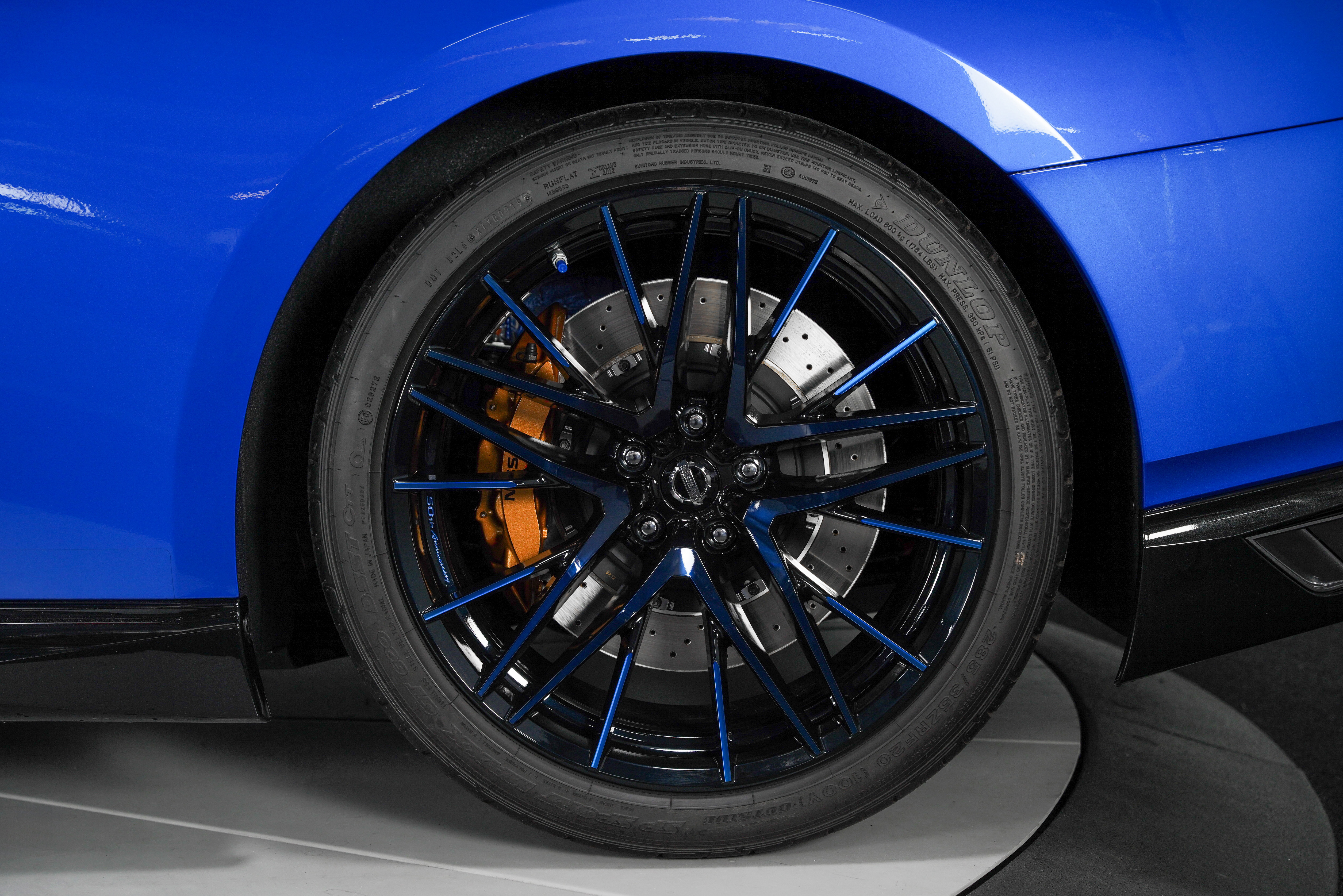 2020 Nissan GT-R Premium - Photo 18