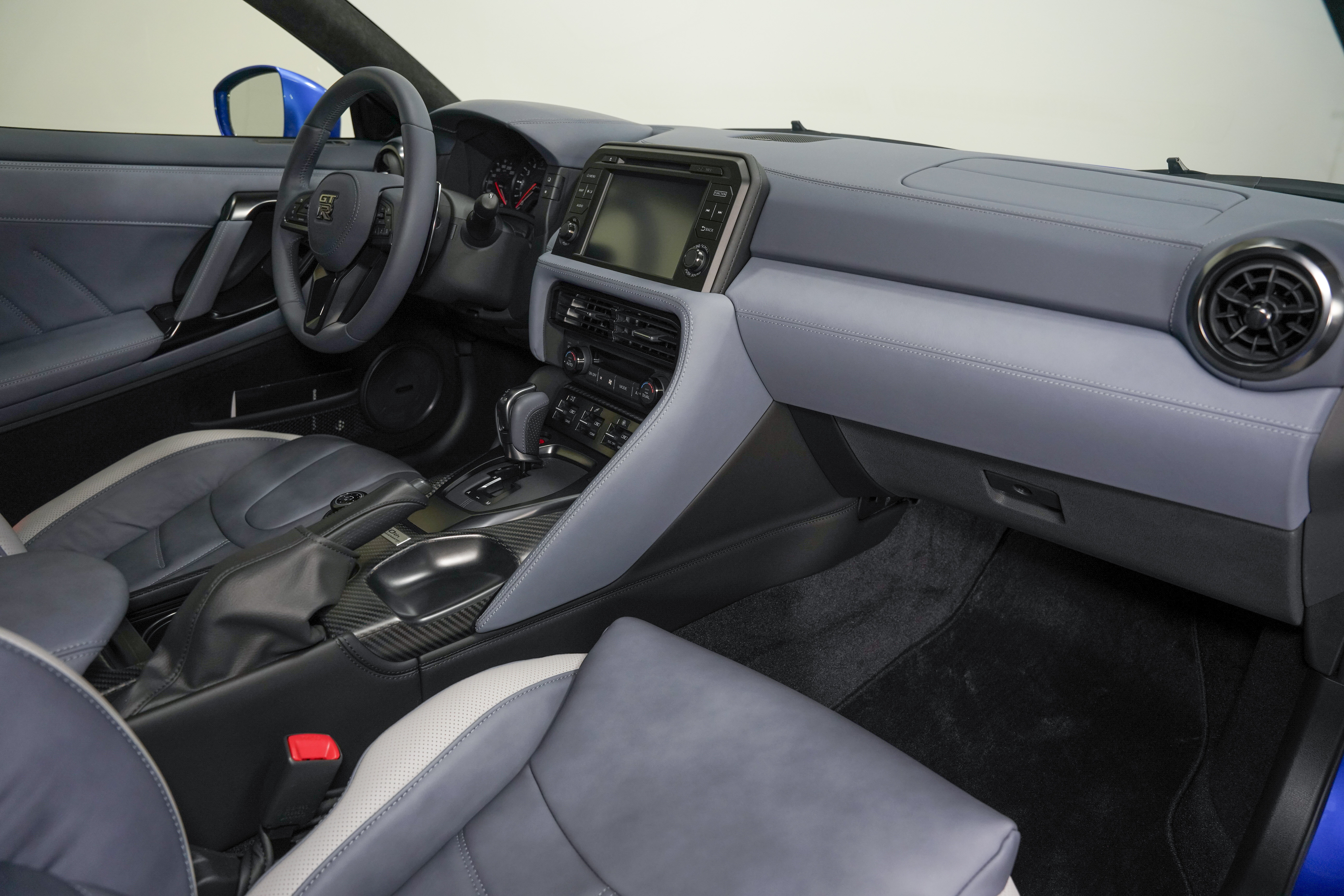 2020 Nissan GT-R Premium - Photo 31