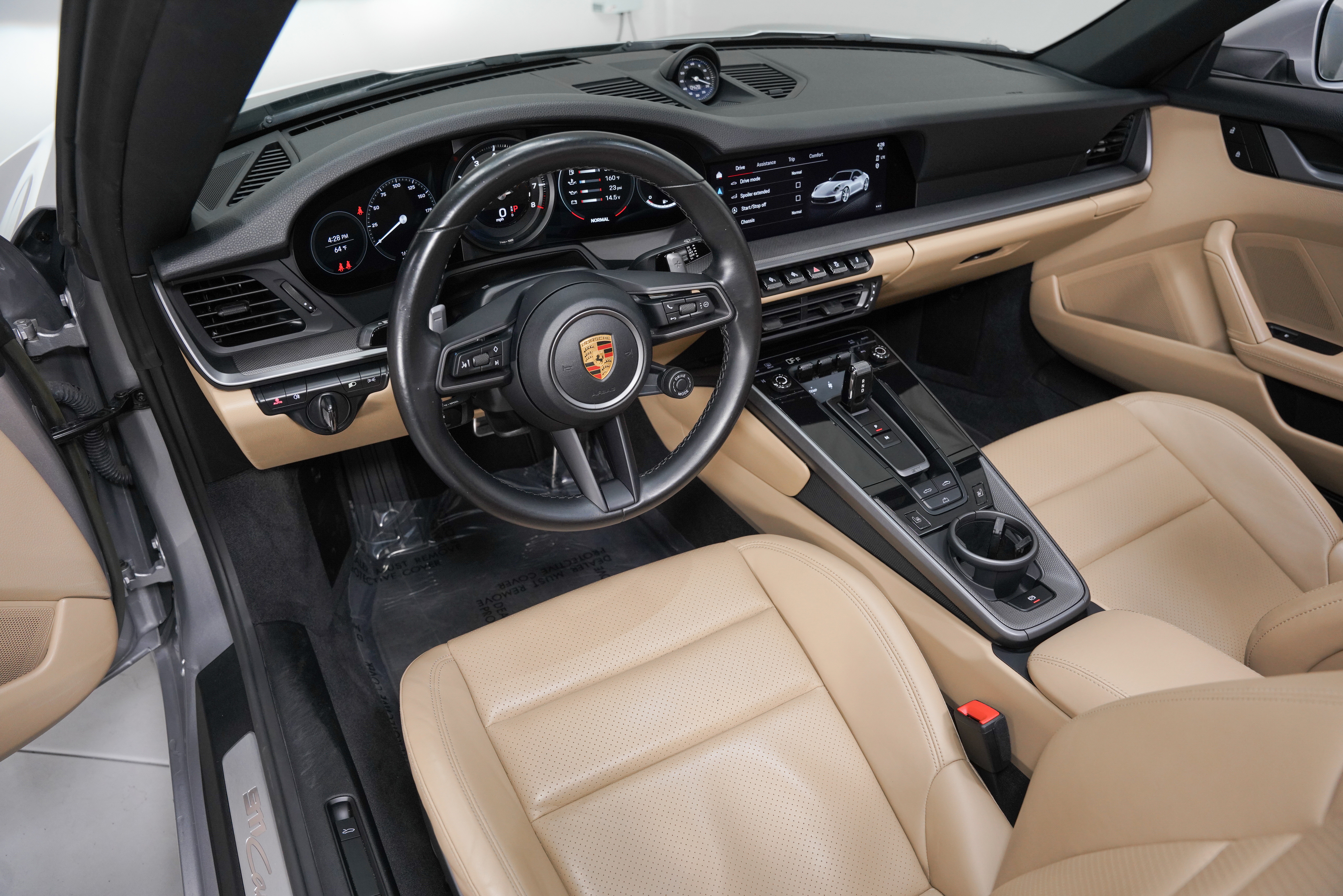 2023 Porsche 911 GTS - Photo 9